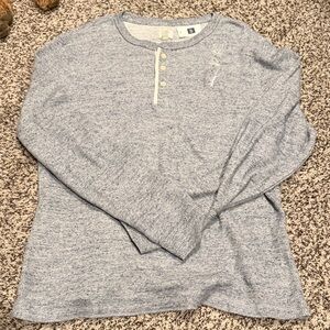 Men’s knit long sleeve
